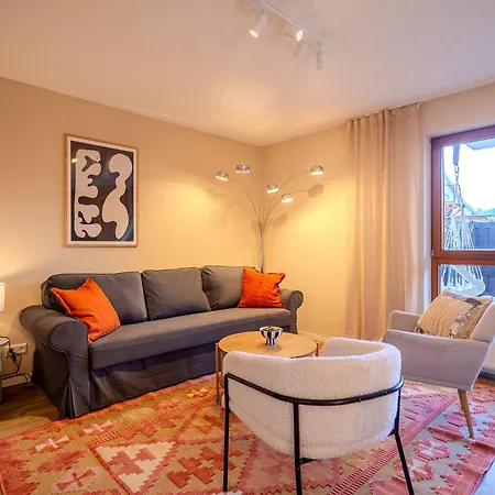 Apartman Stylische Gartenwohnung Mitten In