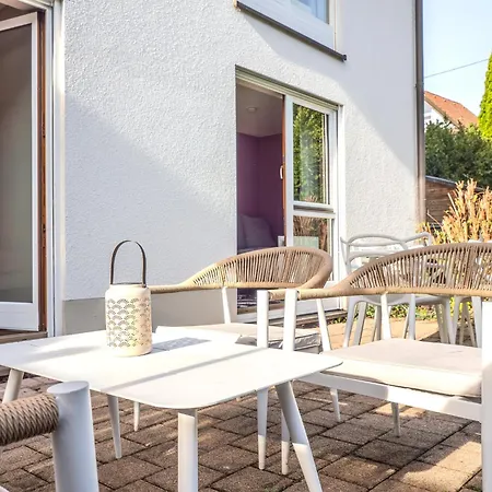 Apartman Stylische Gartenwohnung Mitten In
